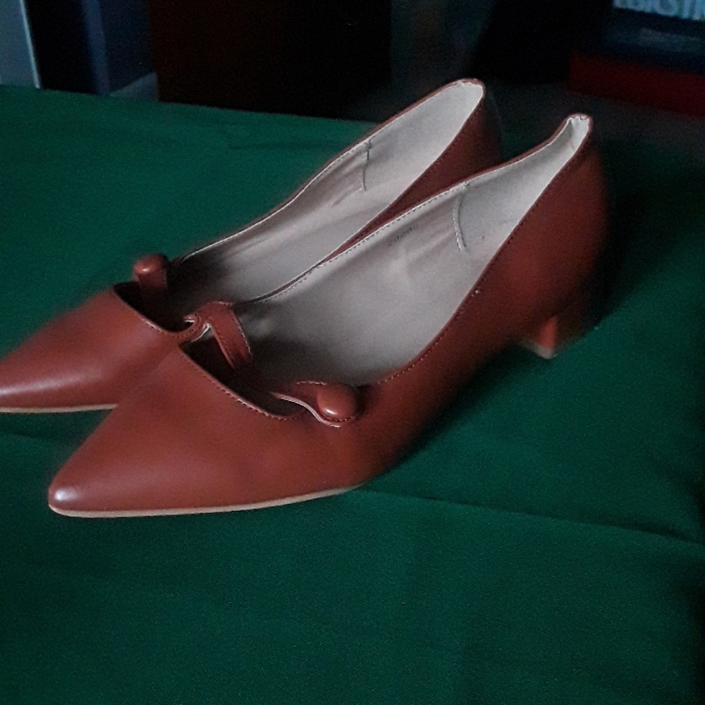 Shoes - Picture 2 of 2